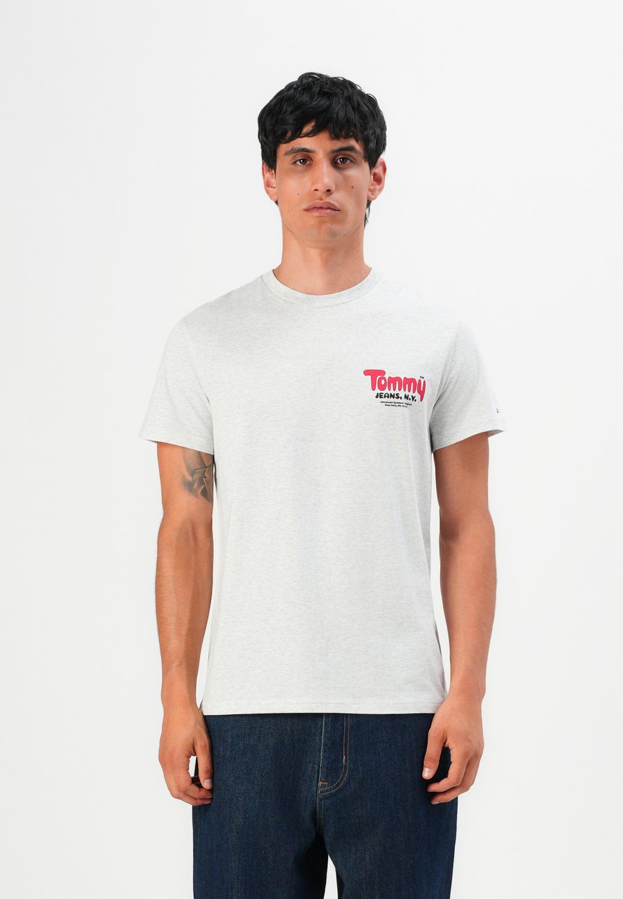 

Футболка Tommy Jeans SLIM FONT PLAY TEE, Grey