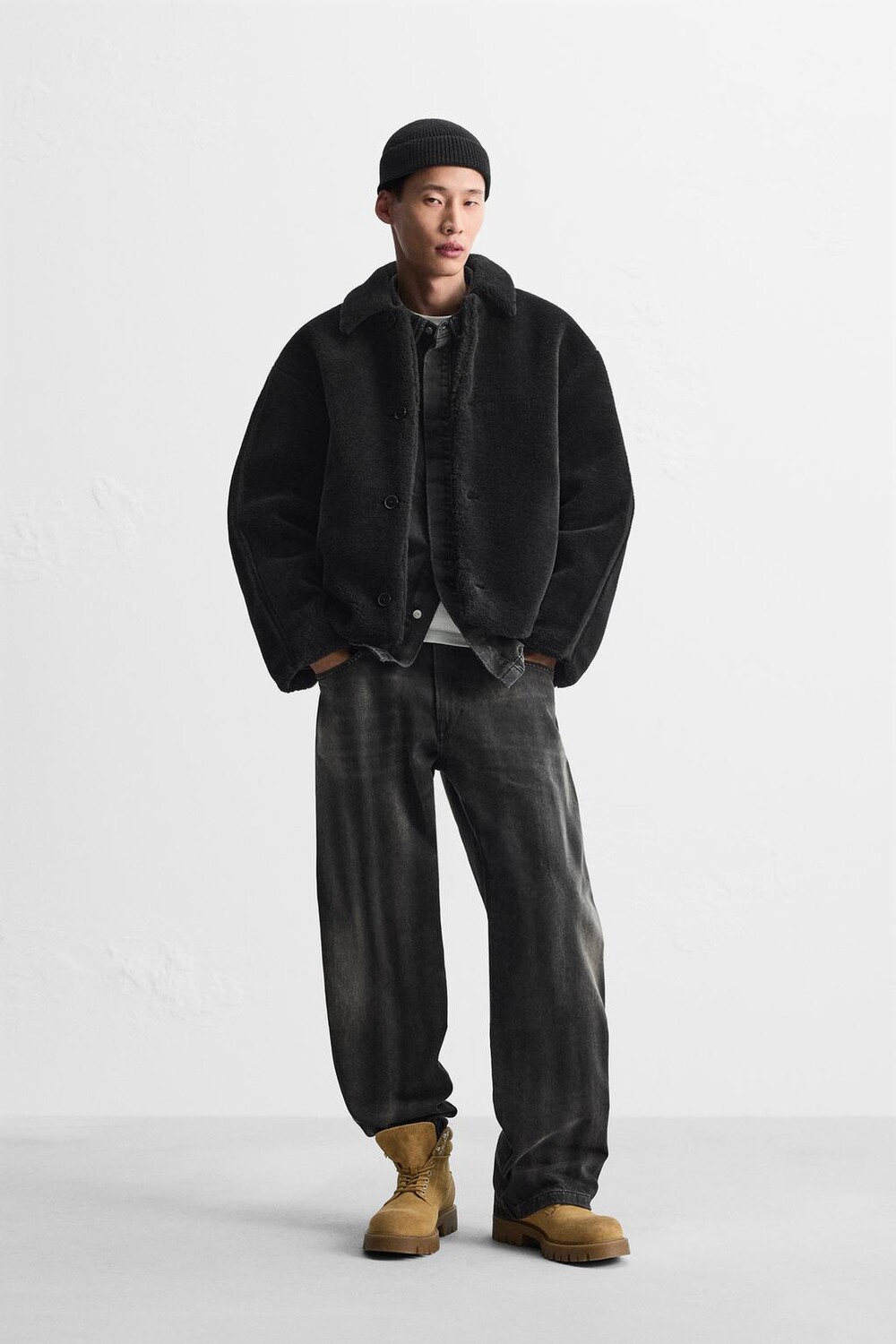 

Мешковатые джинсы с швами ZARA, черный