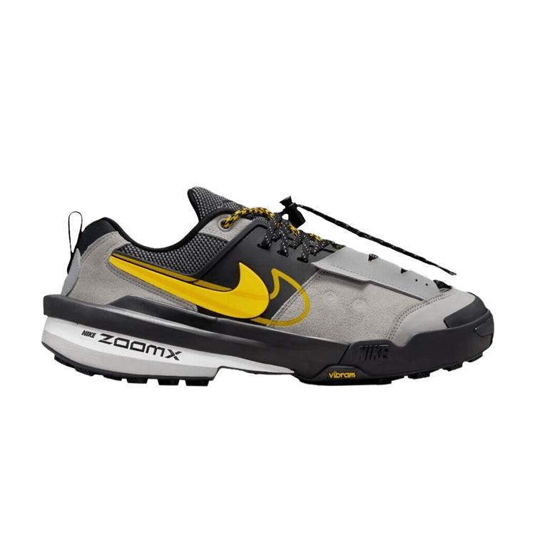 

Кроссовки sacai x Zegamadome 'Matte Silver Tour Yellow', серый