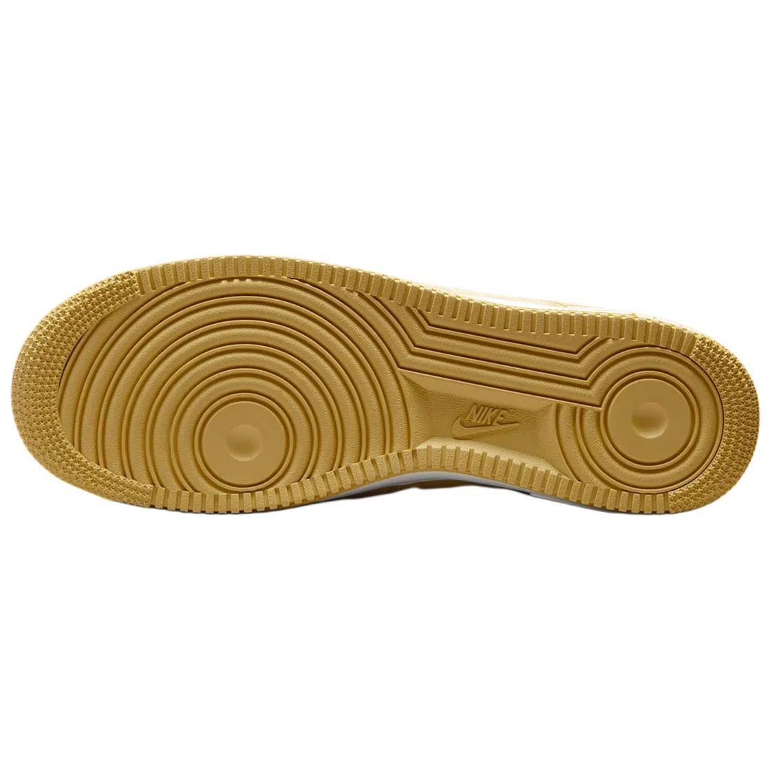 Футболка Nike Air Force 1 Low '07 LV8 Buff Gold Sail с вышитым логотипом Swoosh, светло-желтая — фото 4