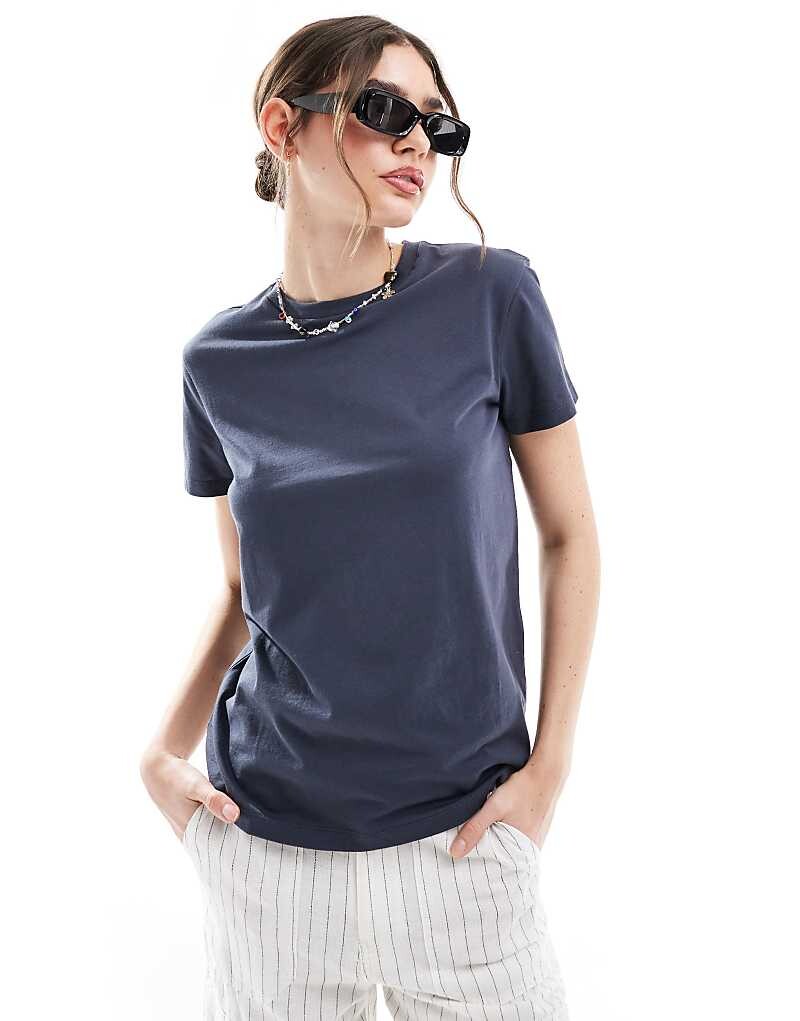 

ASOS DESIGN – Ultimate – Темно-антрацитовая футболка с круглым вырезом