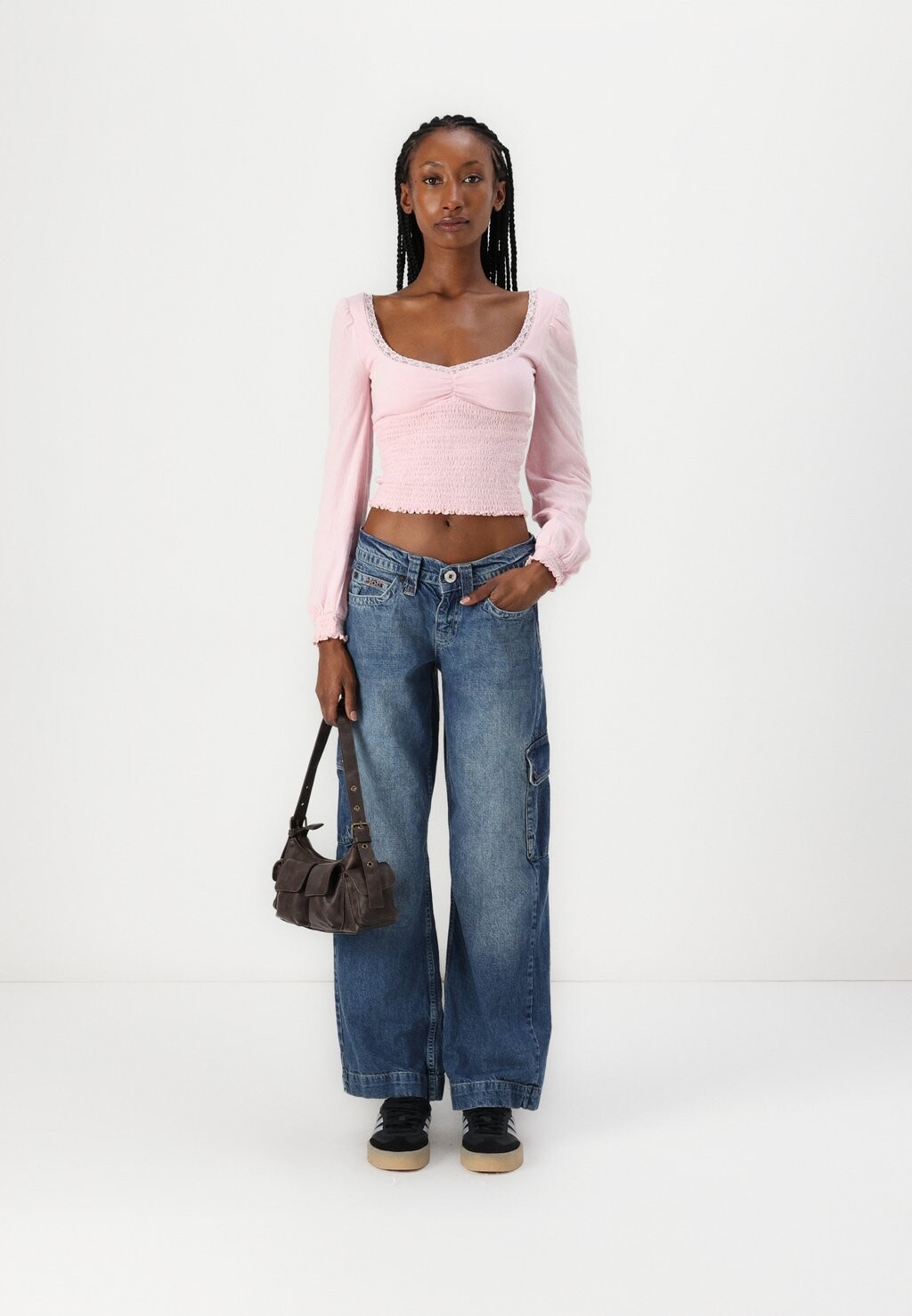 

Брюки карго KAYLA BDG Urban Outfitters, синий