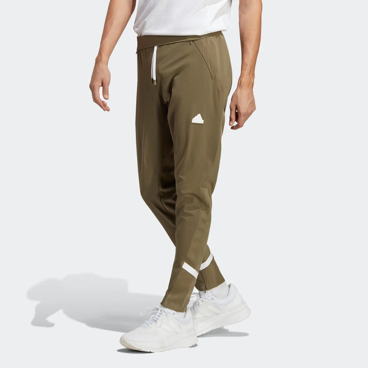 Дневные трикотажные спортивные штаны мужские оливковые Strata Adidas, оливковый — фото 4