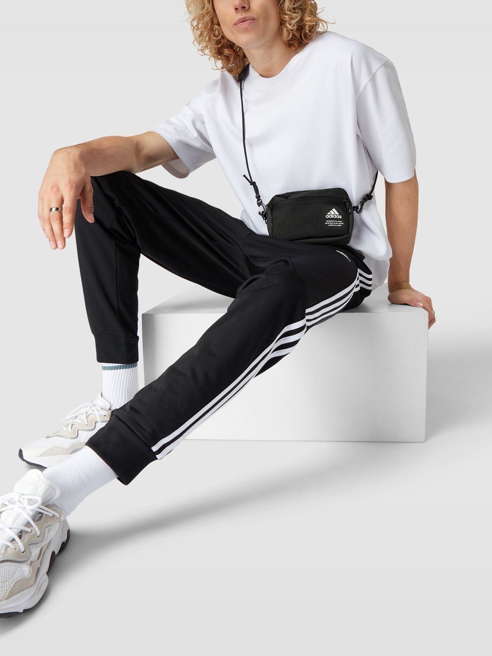 

Сумка через плечо с этикеткой, модель «4ATHLTS ORG» ADIDAS SPORTSWEAR, черный