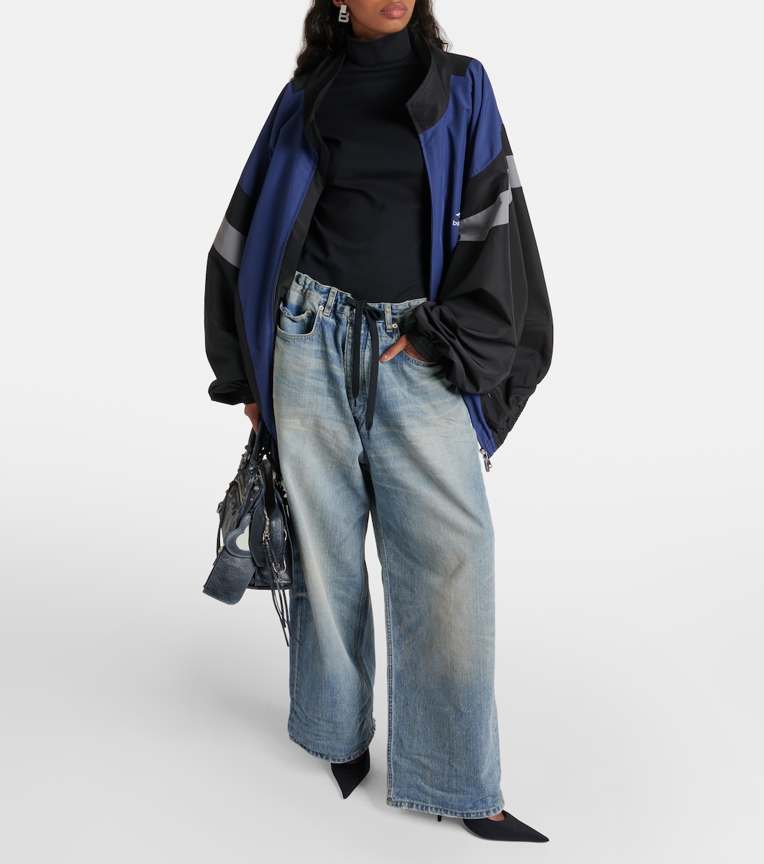 Джинсы с широкими штанинами средней посадки Balenciaga, Outback Blue — фото 2