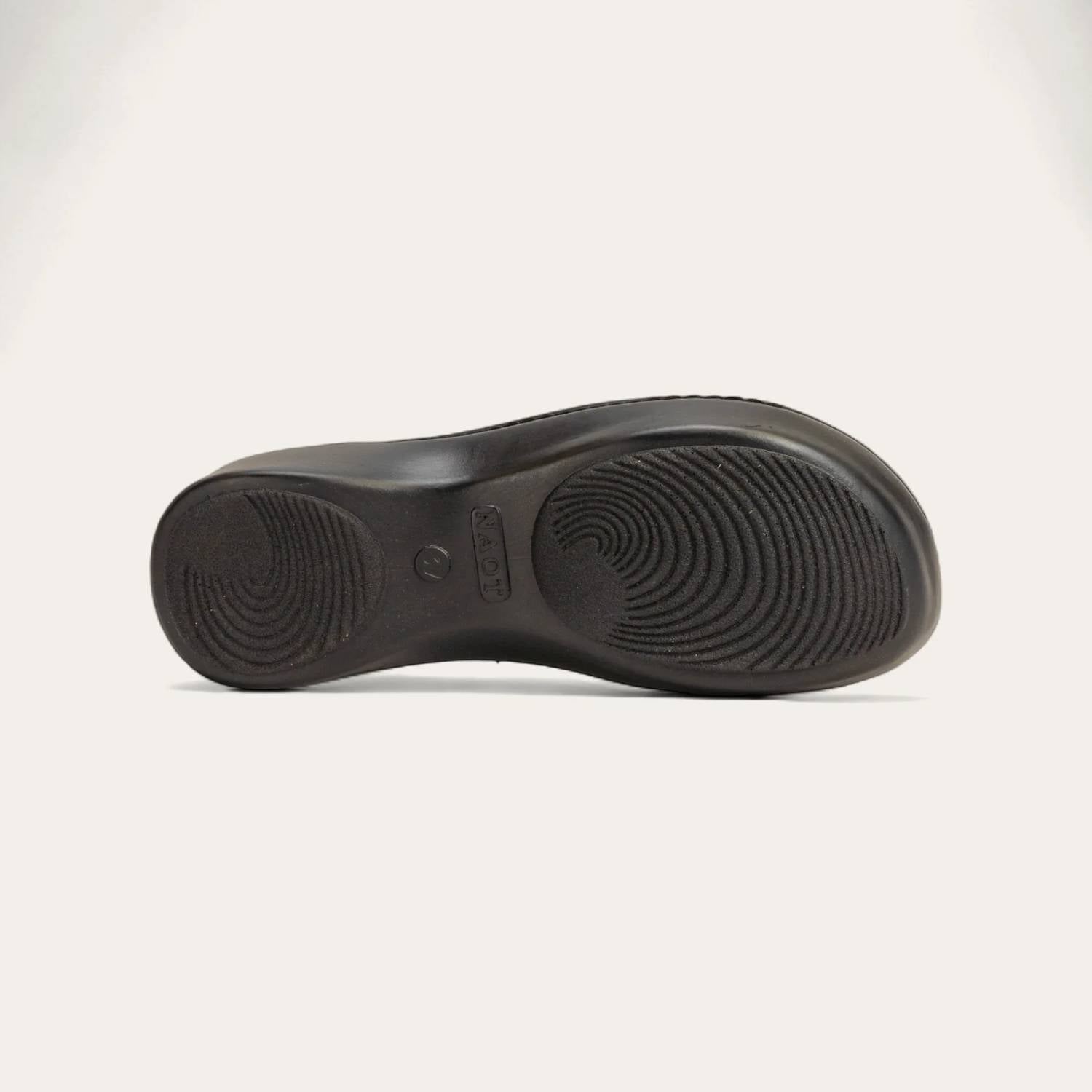 Женские туфли Lagoon Velcro в цвете Soft Black/Great Black NAOT — фото 4