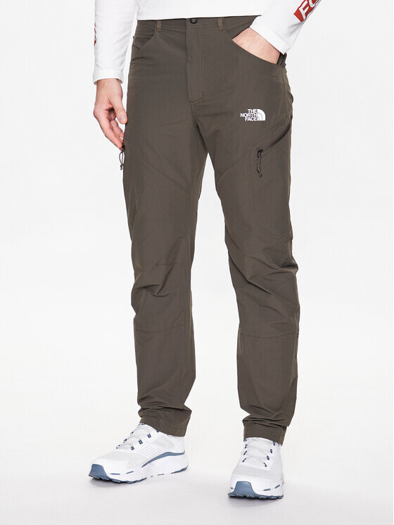 

Уличные брюки стандартного кроя The North Face, зеленый