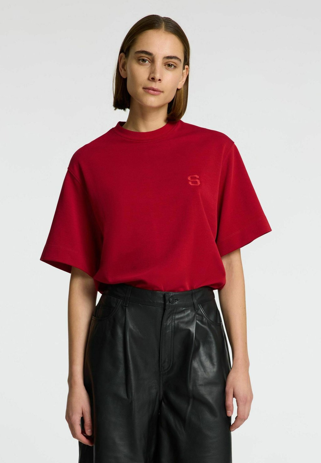 

Базовая футболка BESTICKTES RELAXED FIT Selected Femme, красный