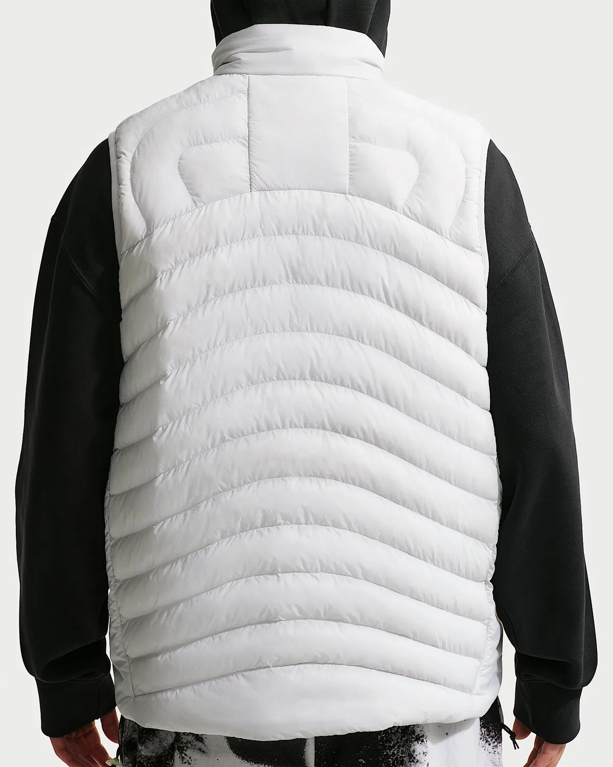 Мужская жилетка Nike ACG Therma-FIT ADV "Lava Flow", Photon Dust/Photon Dust/Photon Dust/Summit White — фото 2