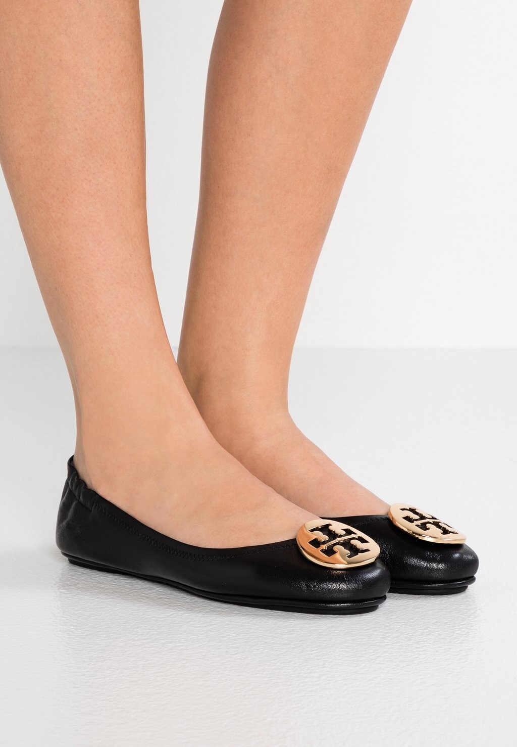 Балетки MINNIE TRAVEL BALLET Tory Burch, идеальный черный/золотой — фото 2