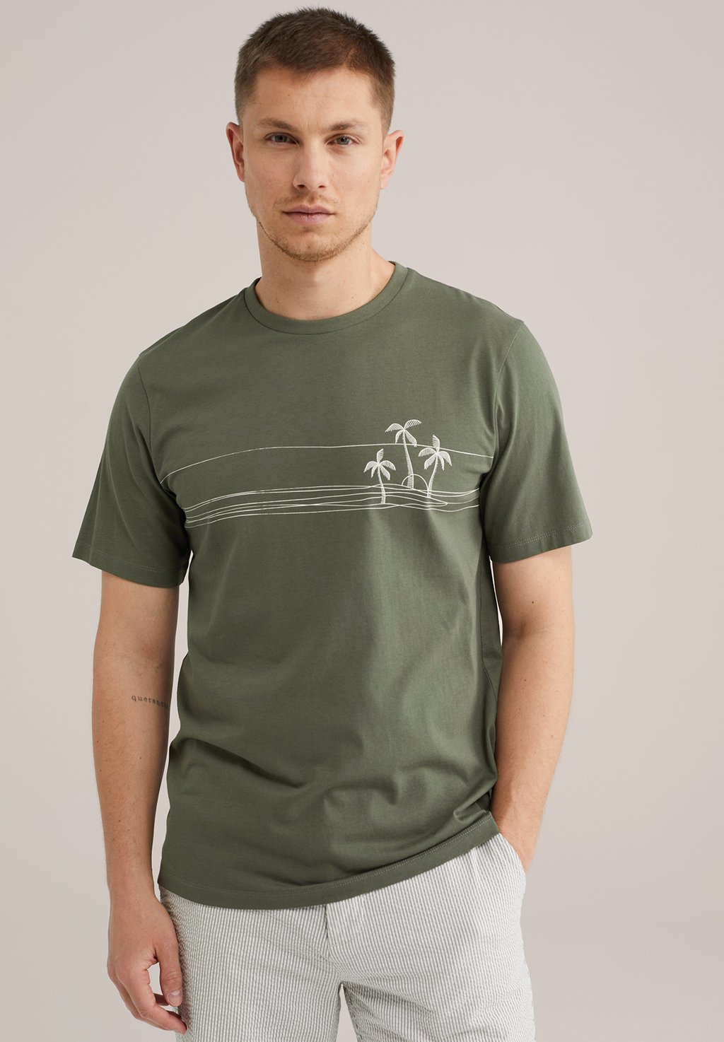 

Футболка с принтом WE Fashion, цвет Army Green