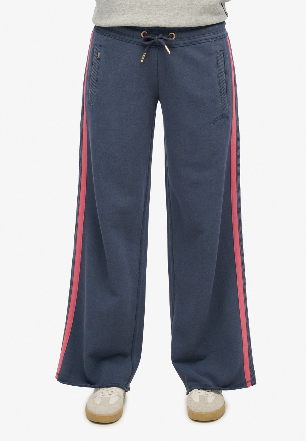 

Спортивные штаны ATHLETIC ESSENTIALS LOGO STRAIGHT JOGGERS Superdry, синий