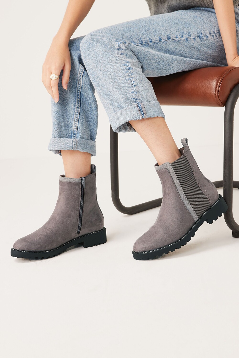 

Ботинки челси Forever Comfort Next, серый