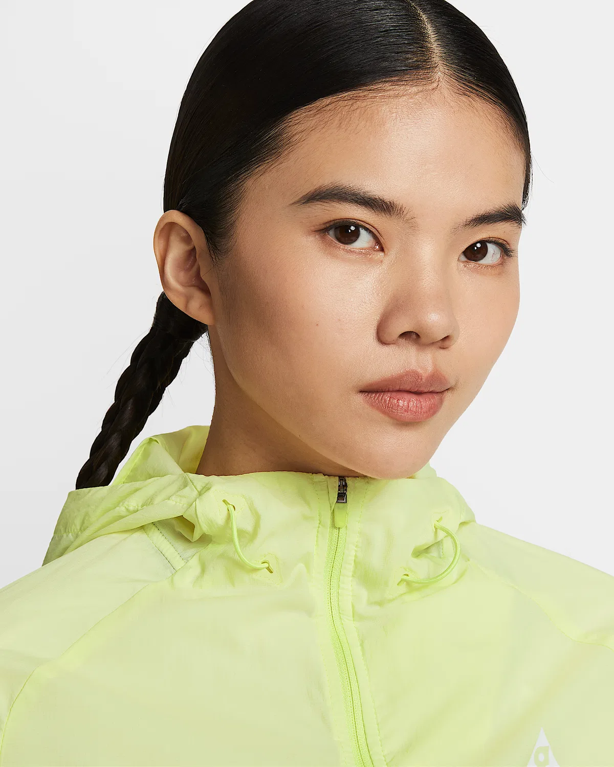 Женская ветрозащитная куртка для трейлраннинга Nike ACG Repel, Light Lemon Twist/Light Lemon Twist/Photon Dust/Summit White — фото 3