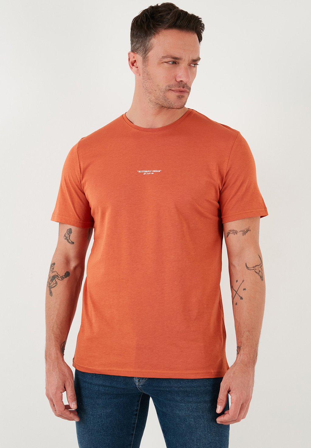 

Базовая футболка REGULAR FIT Buratti, оранжевый