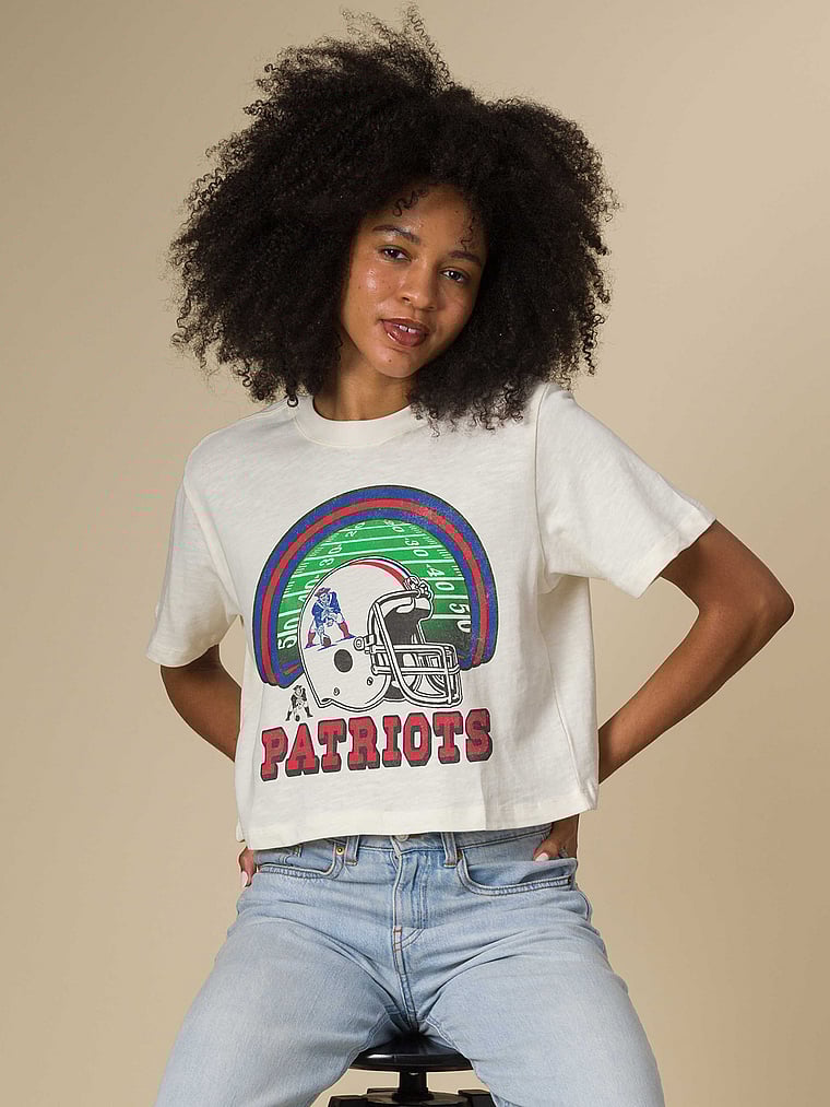 

Укороченная футболка New England Patriots на время игры Junk Food Clothing, белый