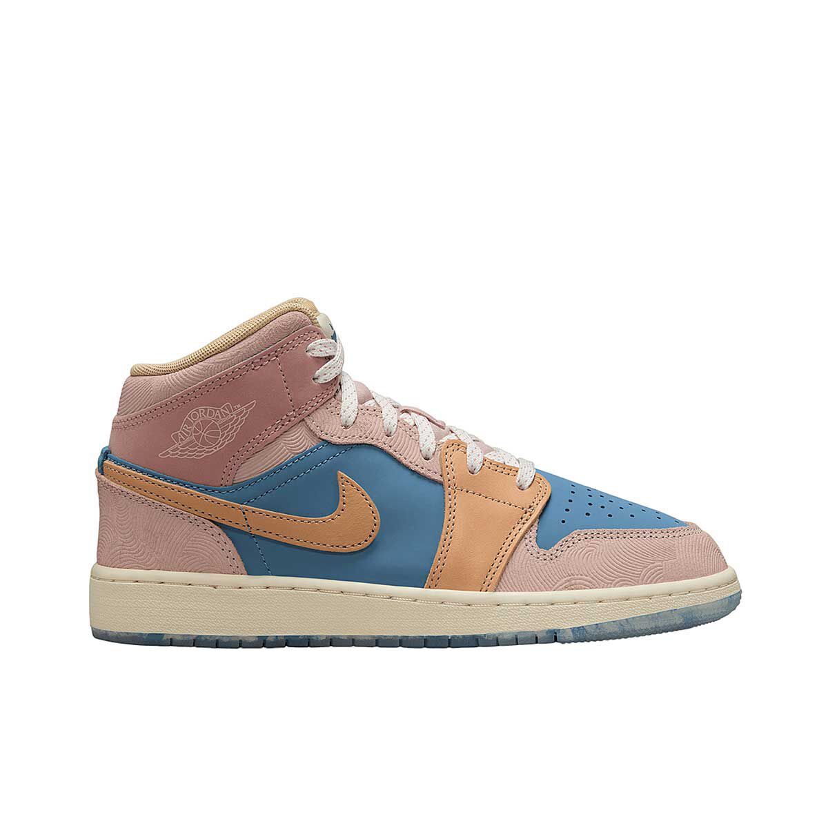 

Кроссовки Air Jordan 1 Mid SS GS School, цвет Sturmblau/Grün/Oxford Pink/Roter Sternenstaub/Beige/Sesam