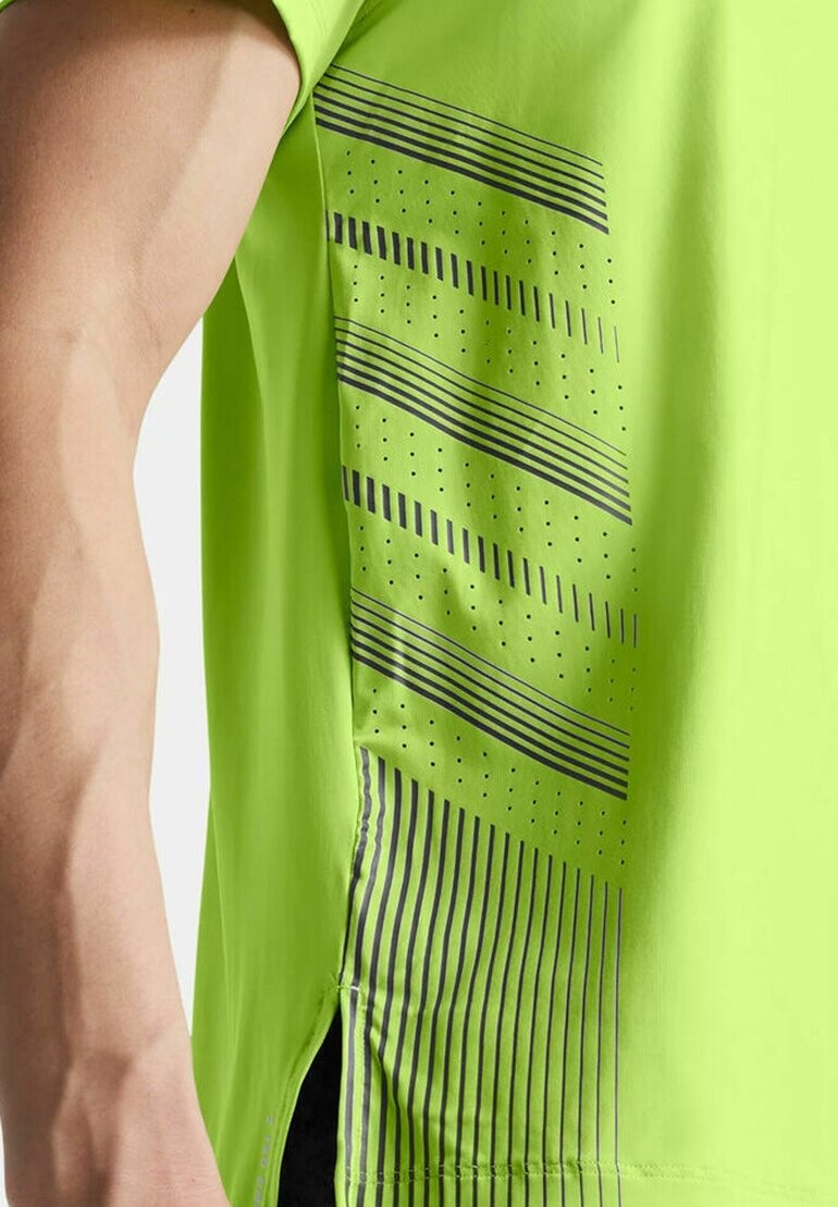 

Принт на футболке LAUNCH ELITE GRAPHIC SHORTSLEEVE Under Armour, зеленый