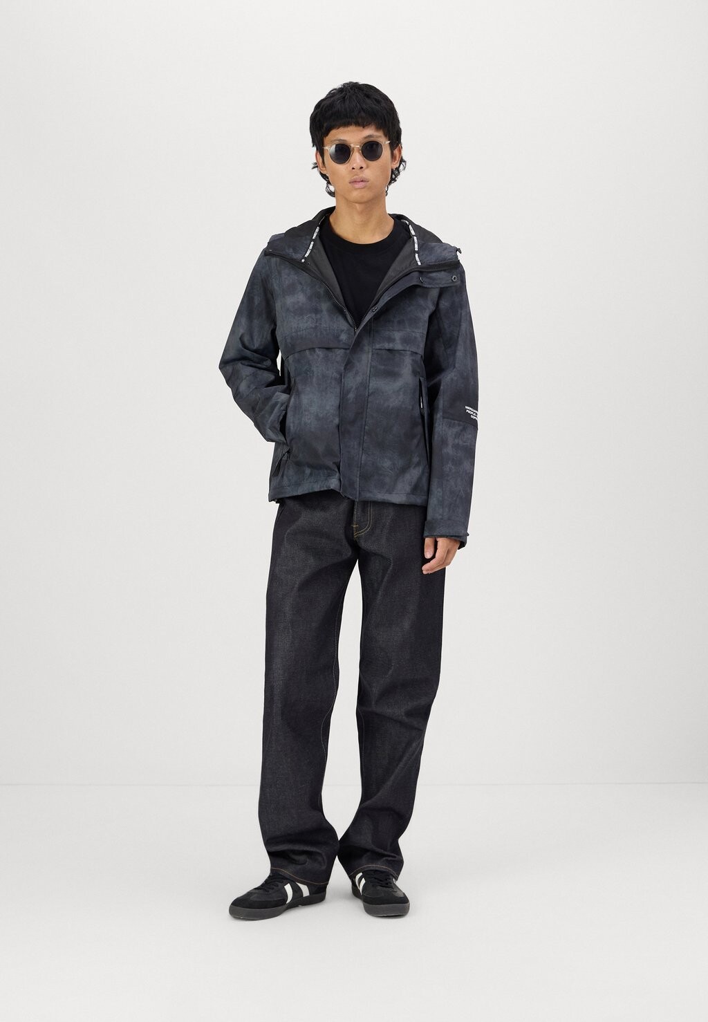 

Легкая куртка JCOOPUS JACKET Jack & Jones, черный