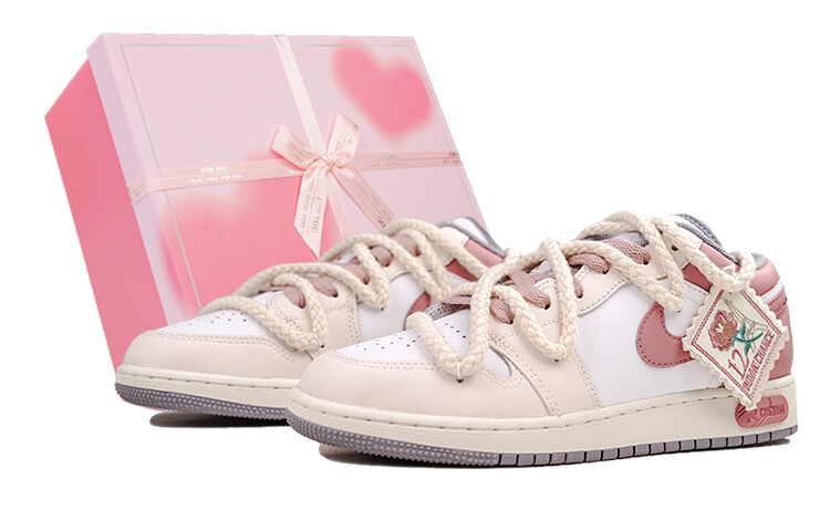 Кроссовки Air Jordan 1 Vintage Basketball Shoes Women's Low-Top White