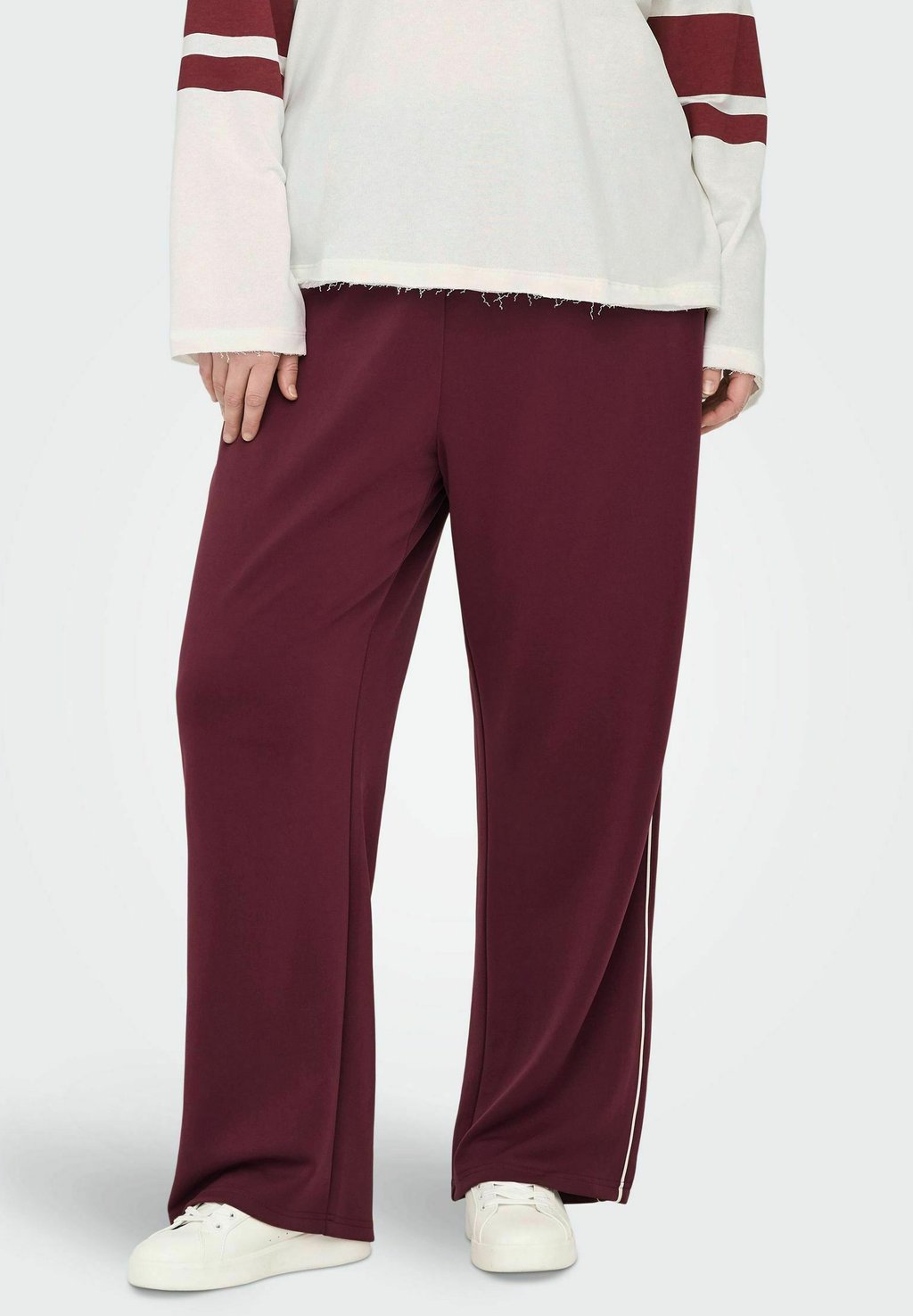 

Спортивные штаны CARLETT GESCHNITTEN MIT WEITEM BEINSCHNITT ONLY Carmakoma, красный