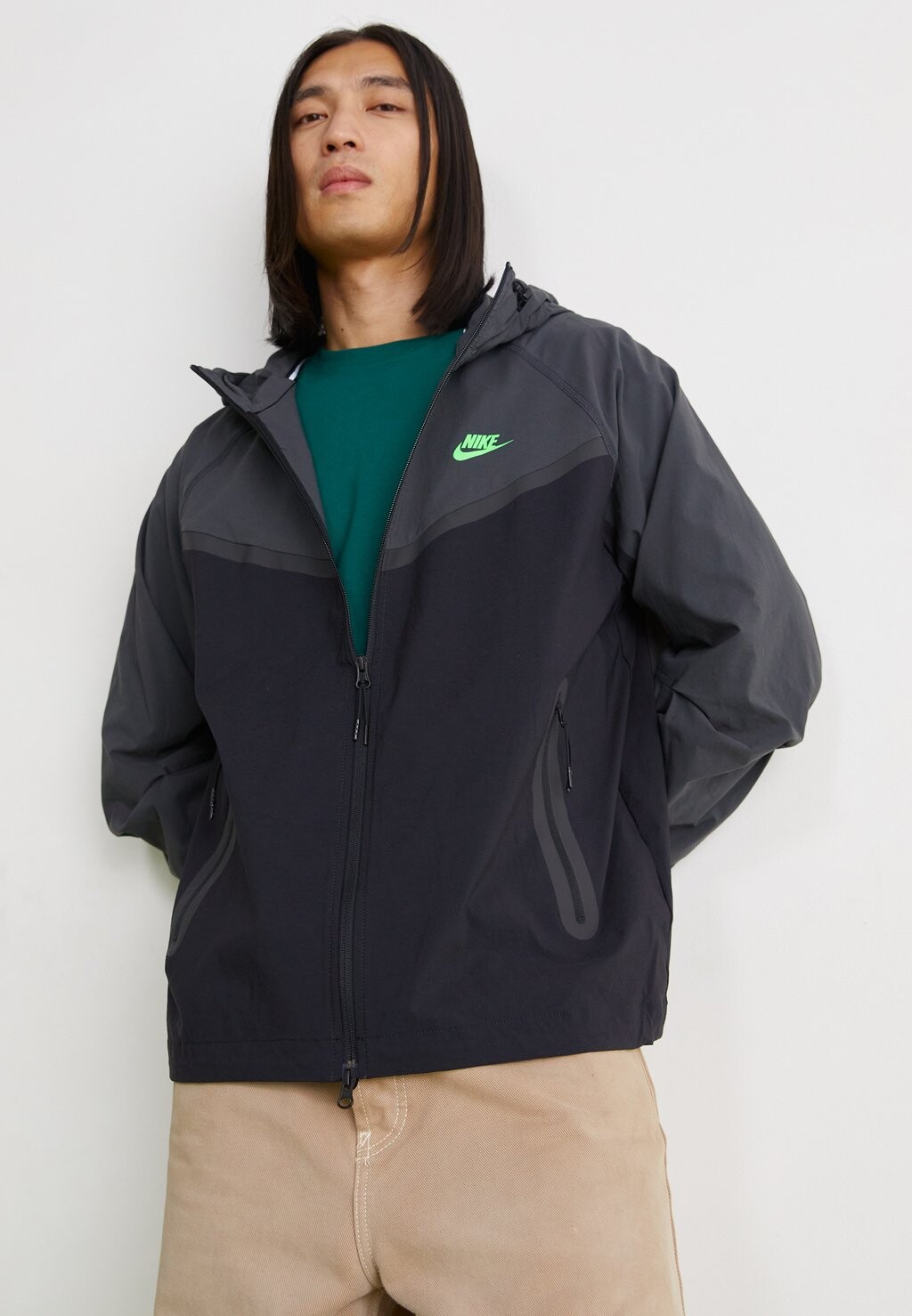 

Летняя куртка TECH WOVEN Nike Sportswear, черный