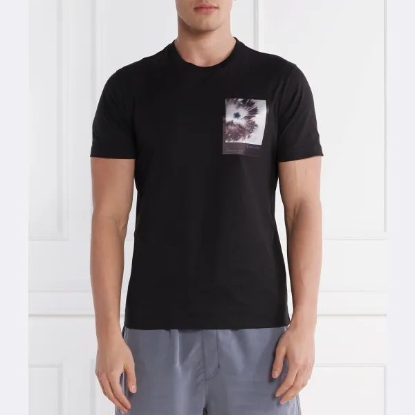 

Футболка стандартного кроя Calvin Klein, черный