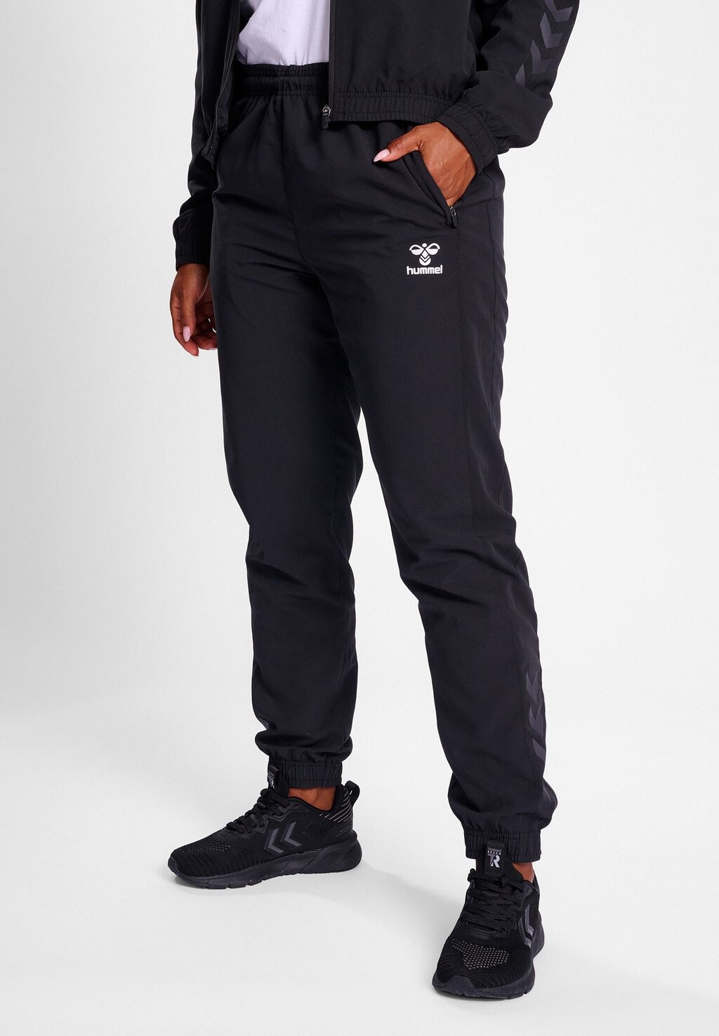 

Брюки спортивные TRAVEL Hummel, цвет black