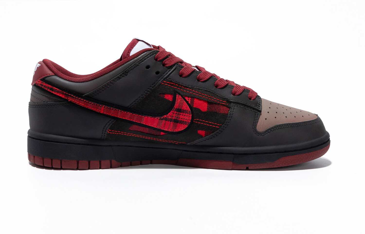 

Мужские кроссовки для скейтбординга Nike Dunk, Black/Red