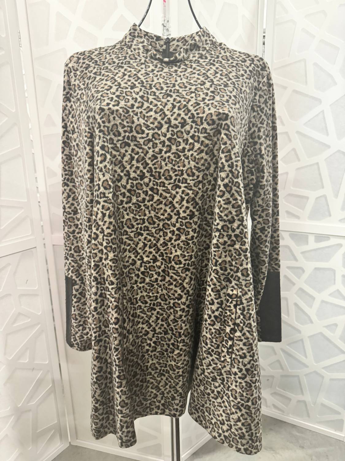 

Tyler Boe Платье А-силуэта с леопардовым принтом, коричневого цвета