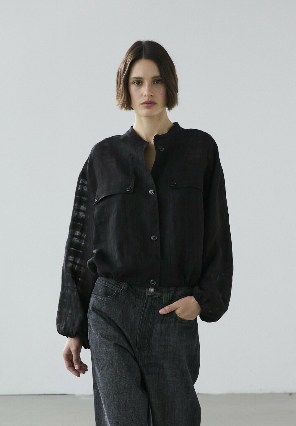 

Кожаная куртка CHECKED Massimo Dutti, черный