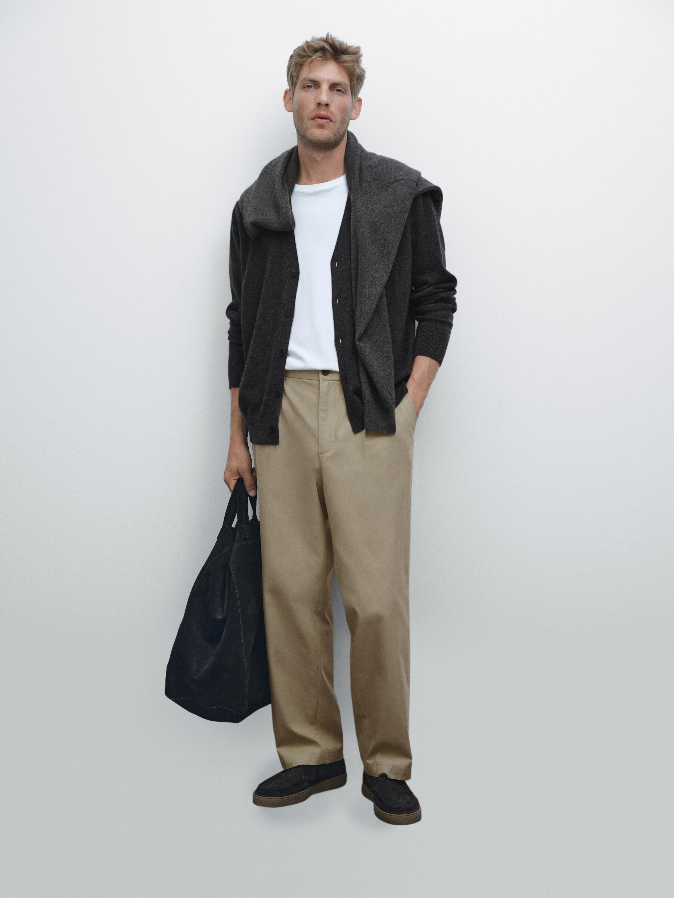 

Кардиган с V-образным вырезом из 100% кашемира Massimo Dutti, Charcoal