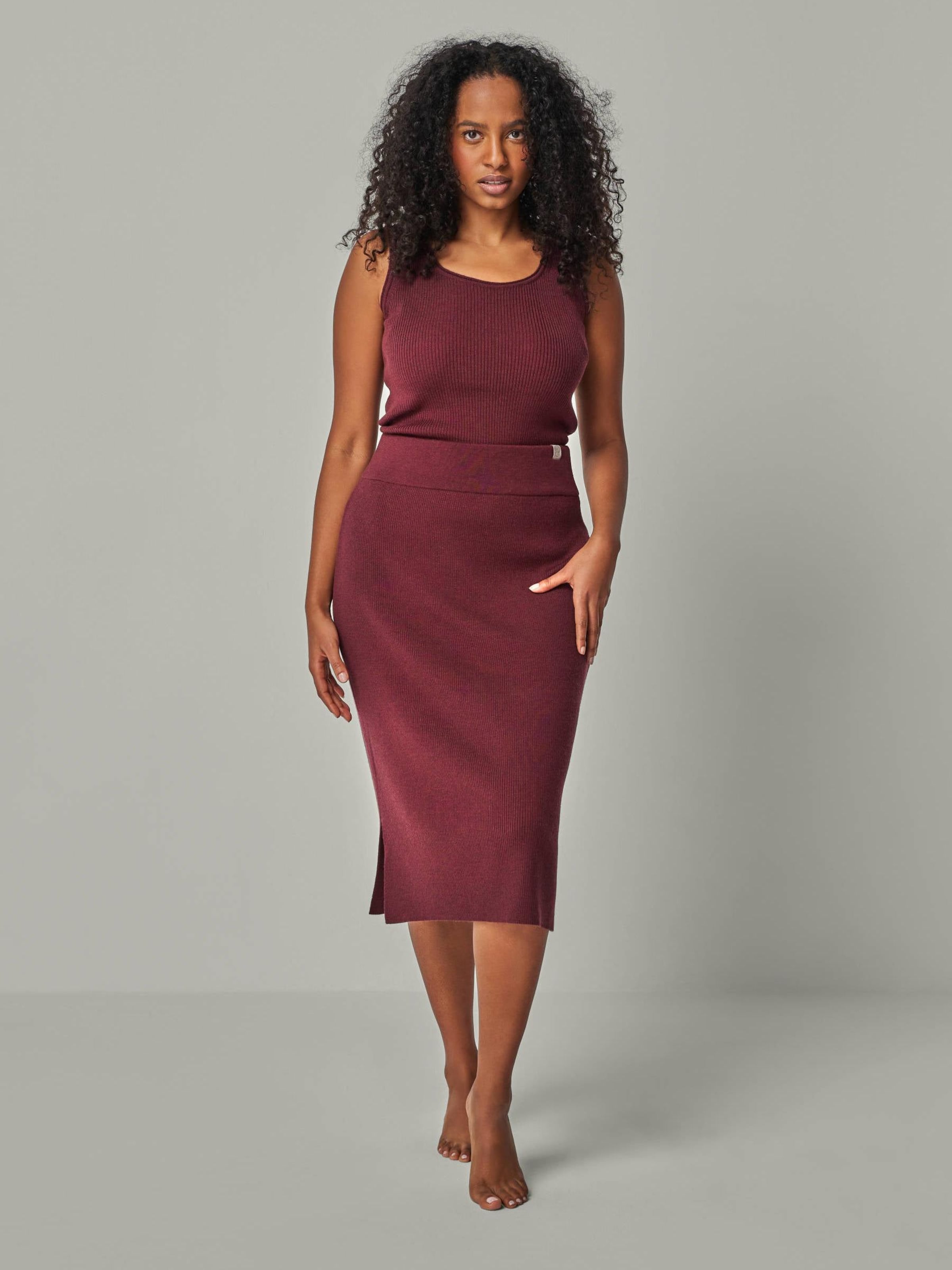 

YOU LOOK PERFECT Домашняя одежда 'Blossom & Erika' в цвете бордо