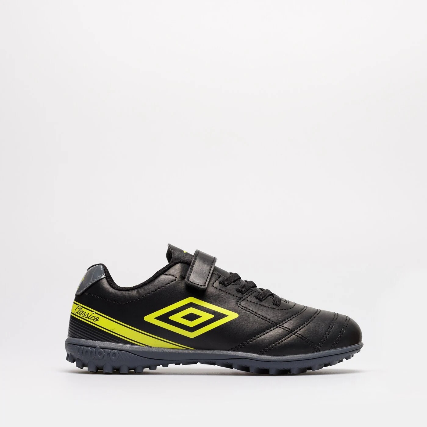 

Кроссовки Umbro Classico, черный