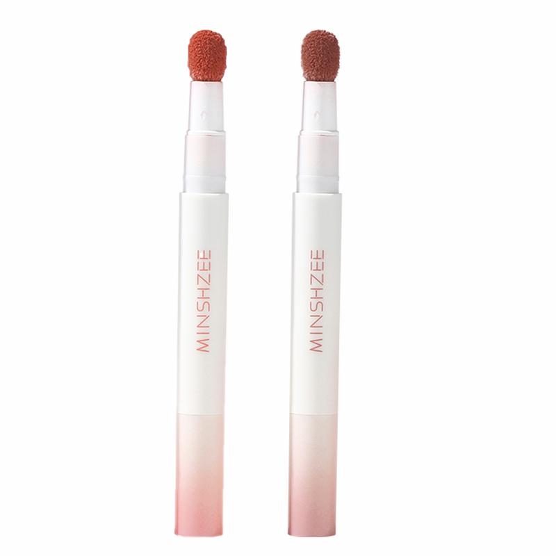 

Воздушный матовый блеск для губ velour легко растушевывается, устойчив к размазыванию, стойкий, выравнивающий тон кожи 1,8г MINSHZEE