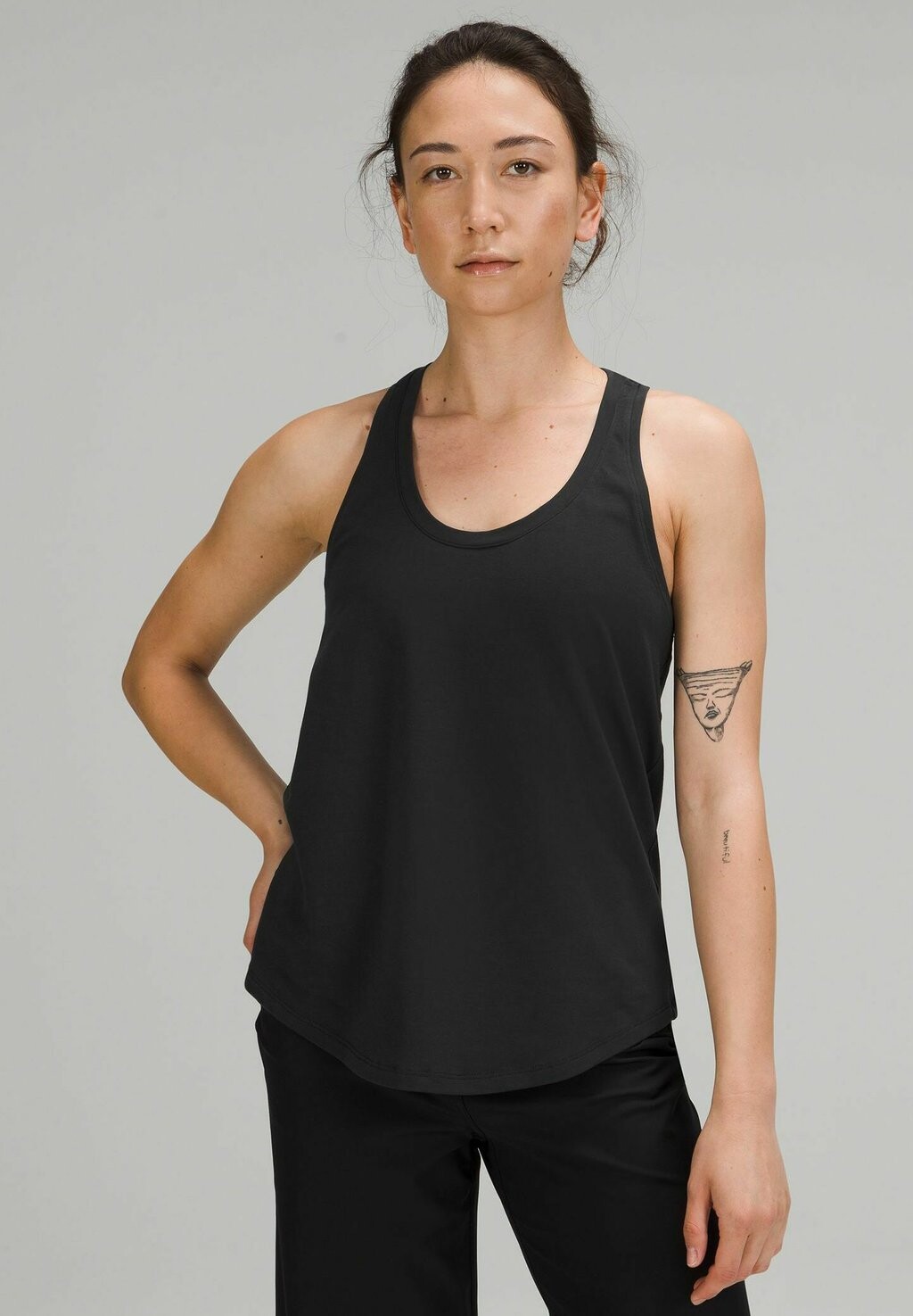 

Топ lululemon, черный