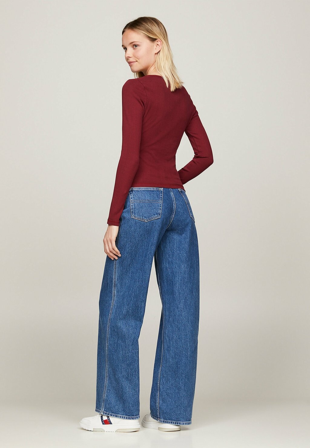 

Джемпер SLIM FIT Tommy Jeans, темно-красный