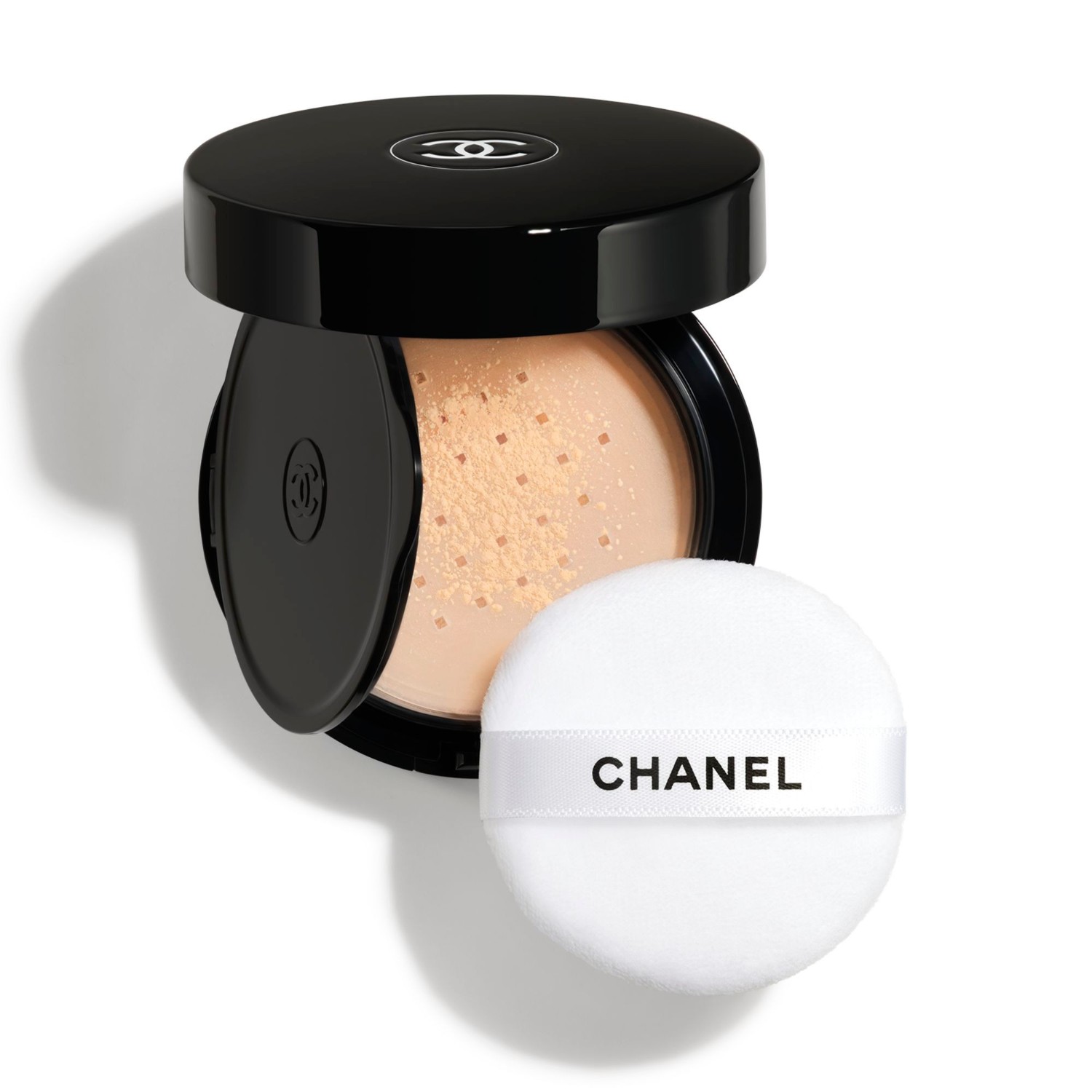 Пудра для лица poudre universelle libre mit natürlichem finish Chanel, 40 - medium plus, вес 6 гр.