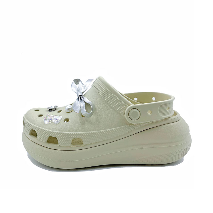 Crocs Сабо Crush Clog унисекс бежевого цвета