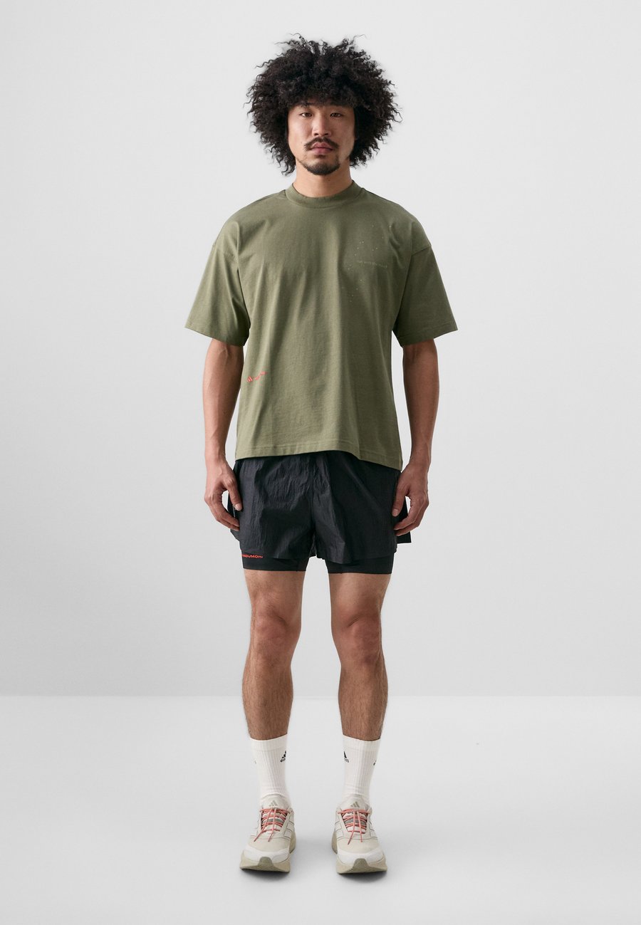 Спортивная футболка Adidas Performance ADI365 UNISEX, Olive Strata/Khaki — фото 2