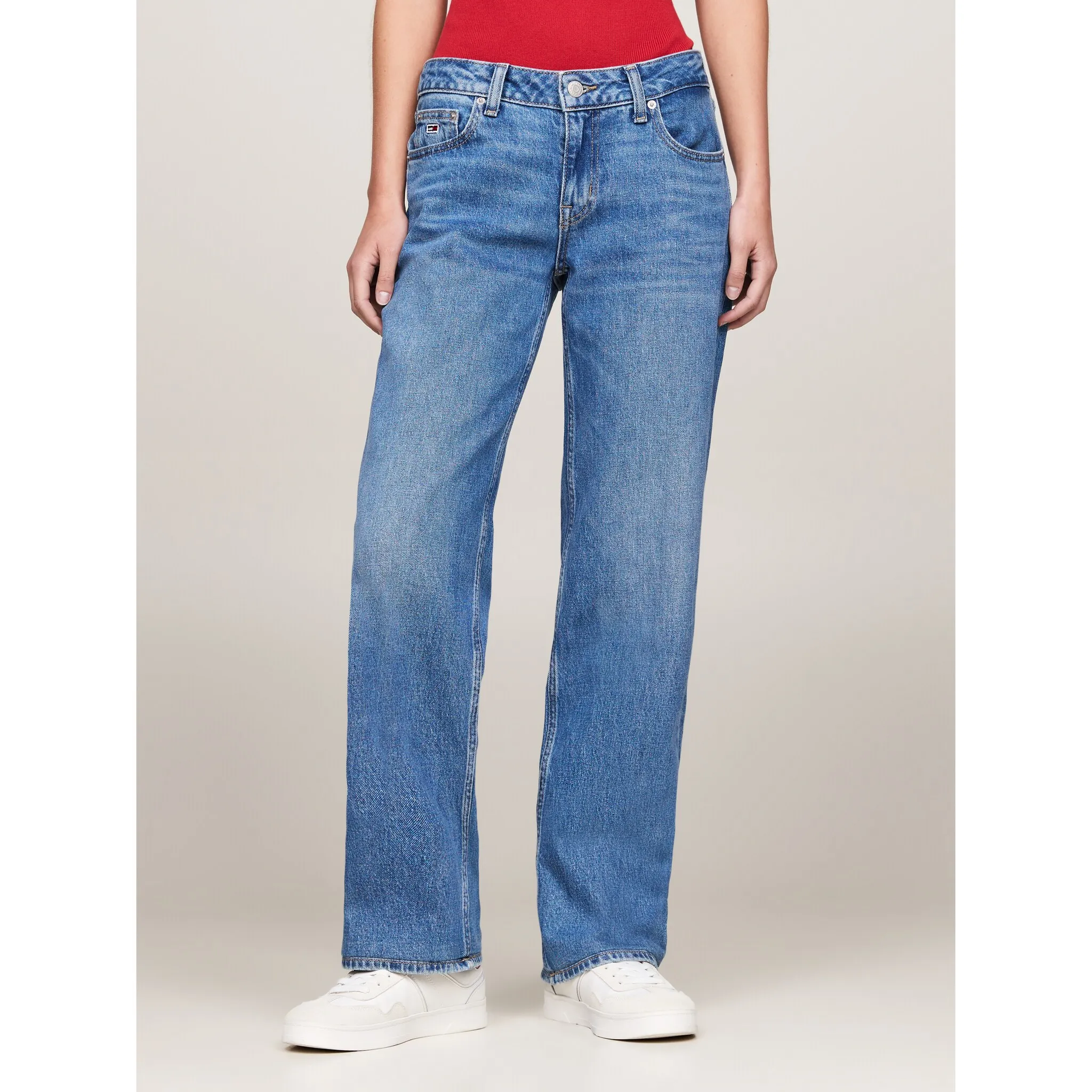 

Прямые джинсы Tommy Jeans "SOPHIE LW STR CH0152", с заклепками, джинсовый