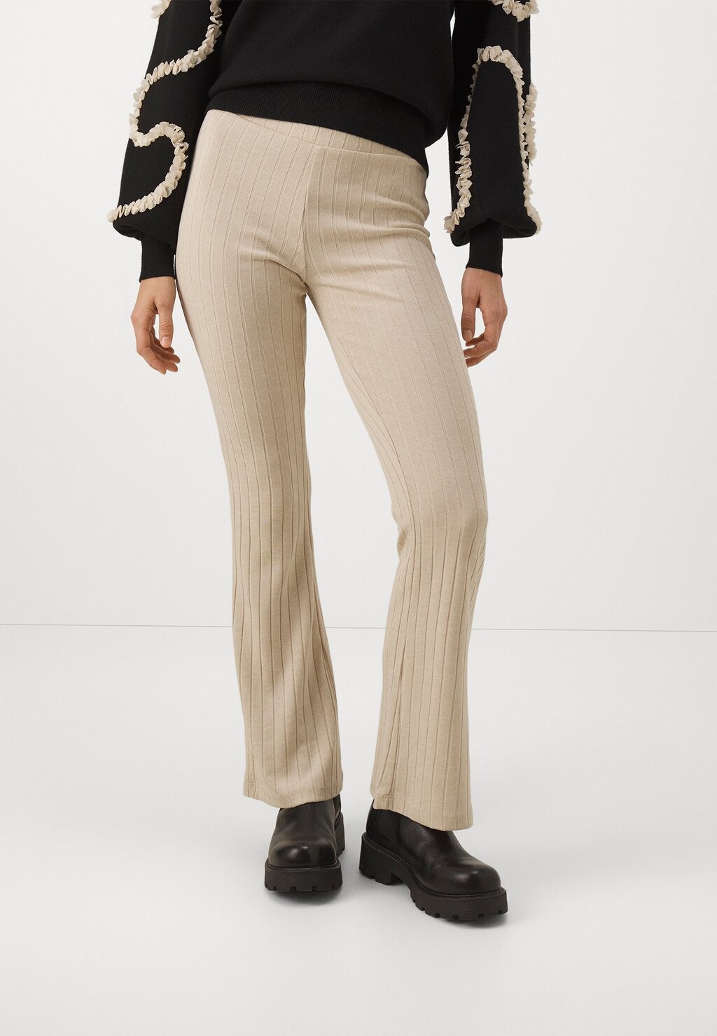 

Брюки Onlfeline Flared Pant ONLY Petite, цвет pumice stone