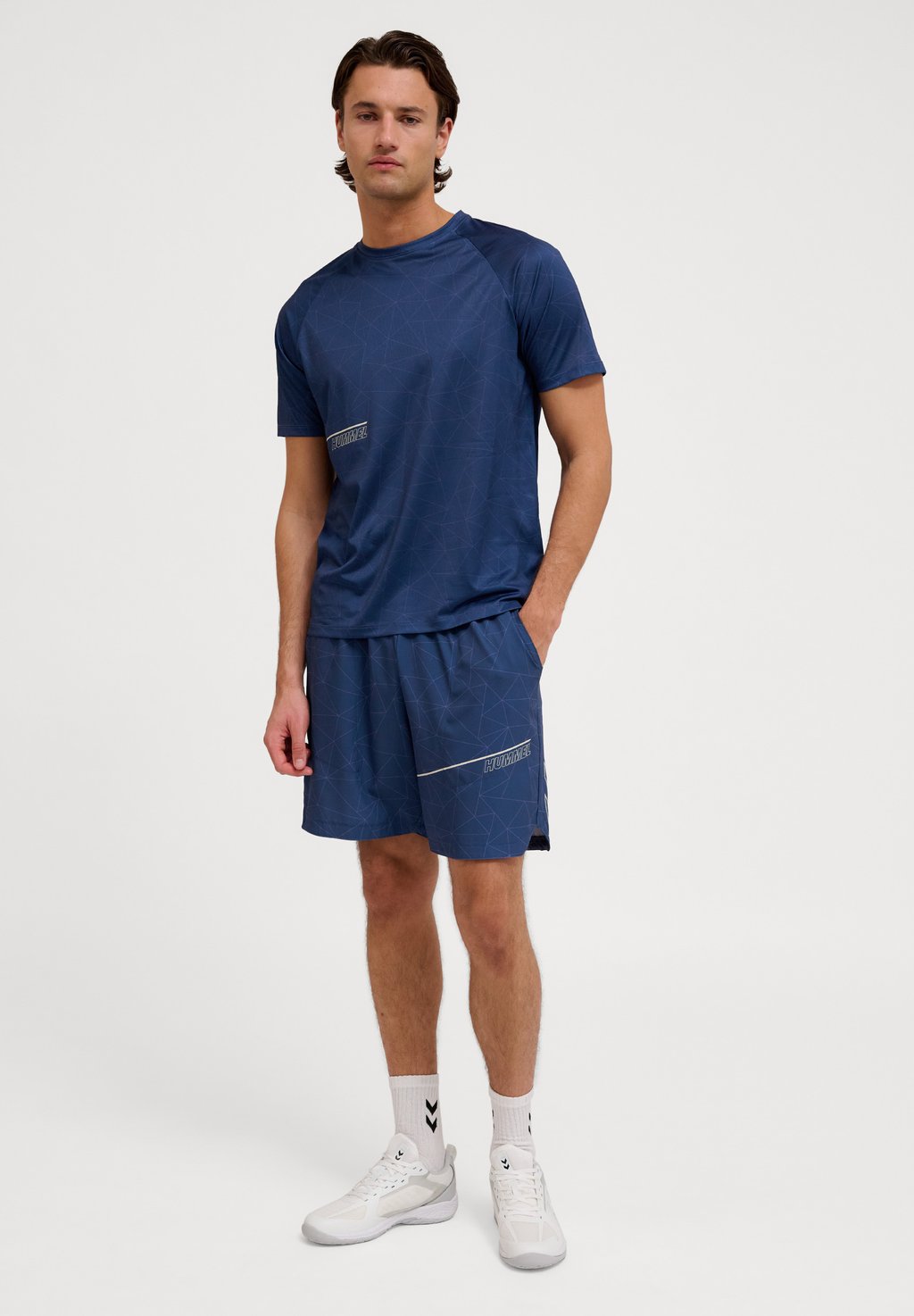 

Спортивные шорты COURT POCKET Hummel, синий