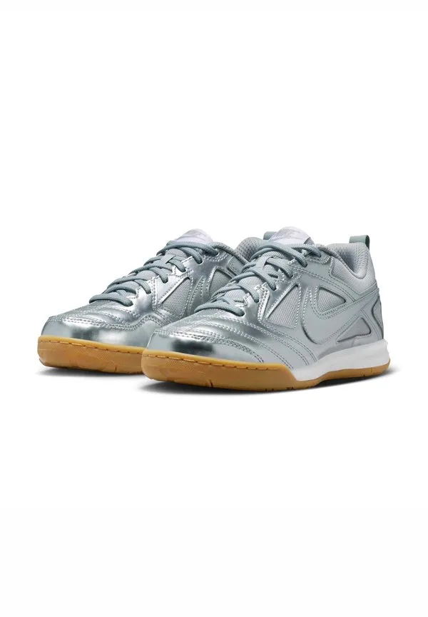 Тренеры гато Nike Sportswear, Mtlc Silver/Mtlc Silver/White Gum Lt Brown — фото 2