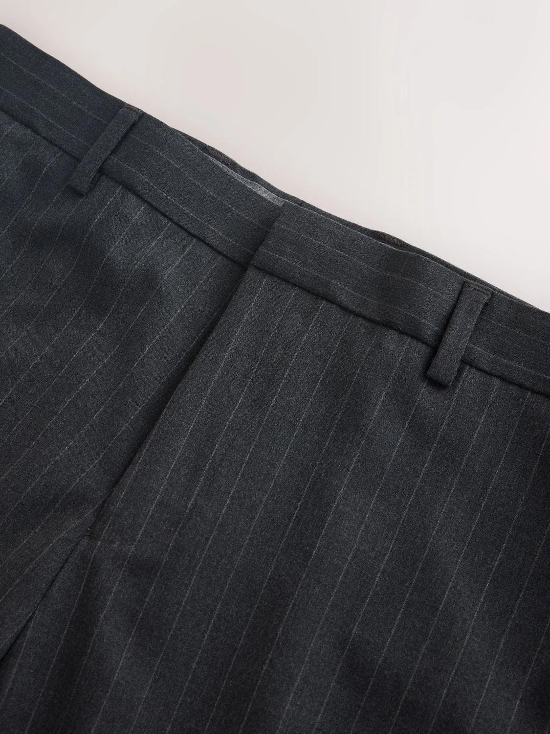 Брюки Next Regular Pleated Pants Motionflex, темно-серый — фото 4
