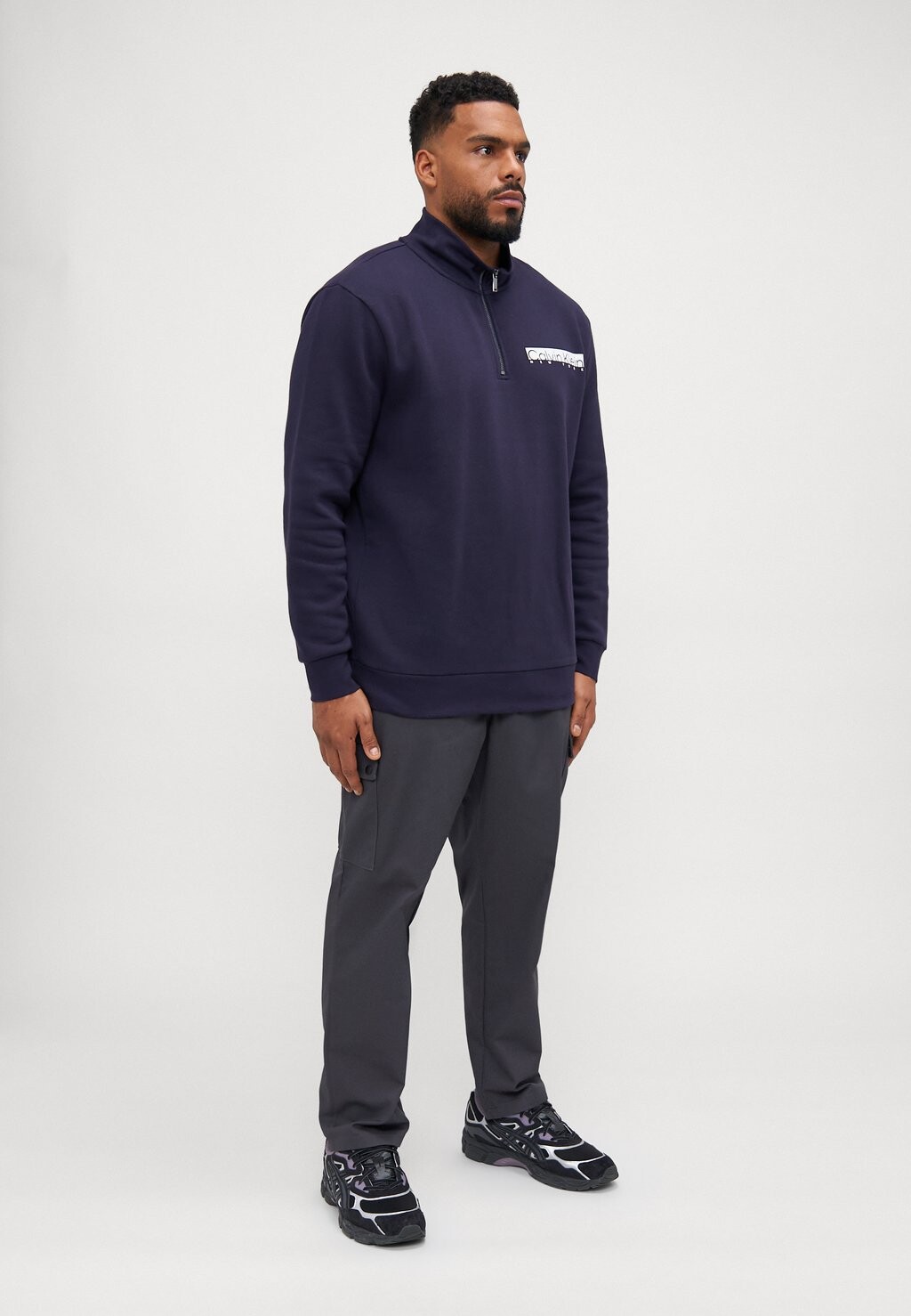 

Толстовка CHEST BOX LOGO ZIP Calvin Klein, темно-синий