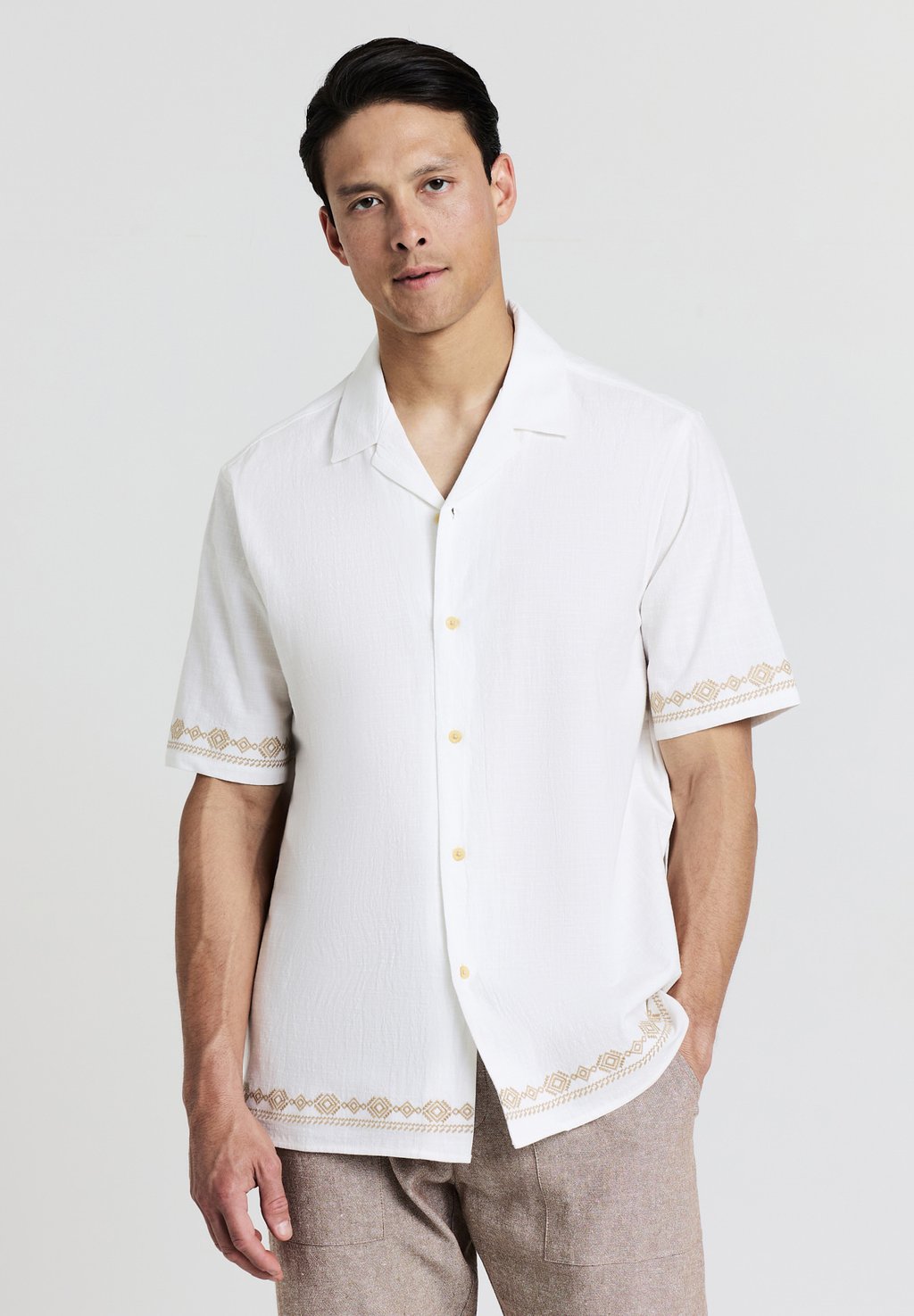 

Рубашка BOWLING RICAMO Calliope, цвет Bianco Lana