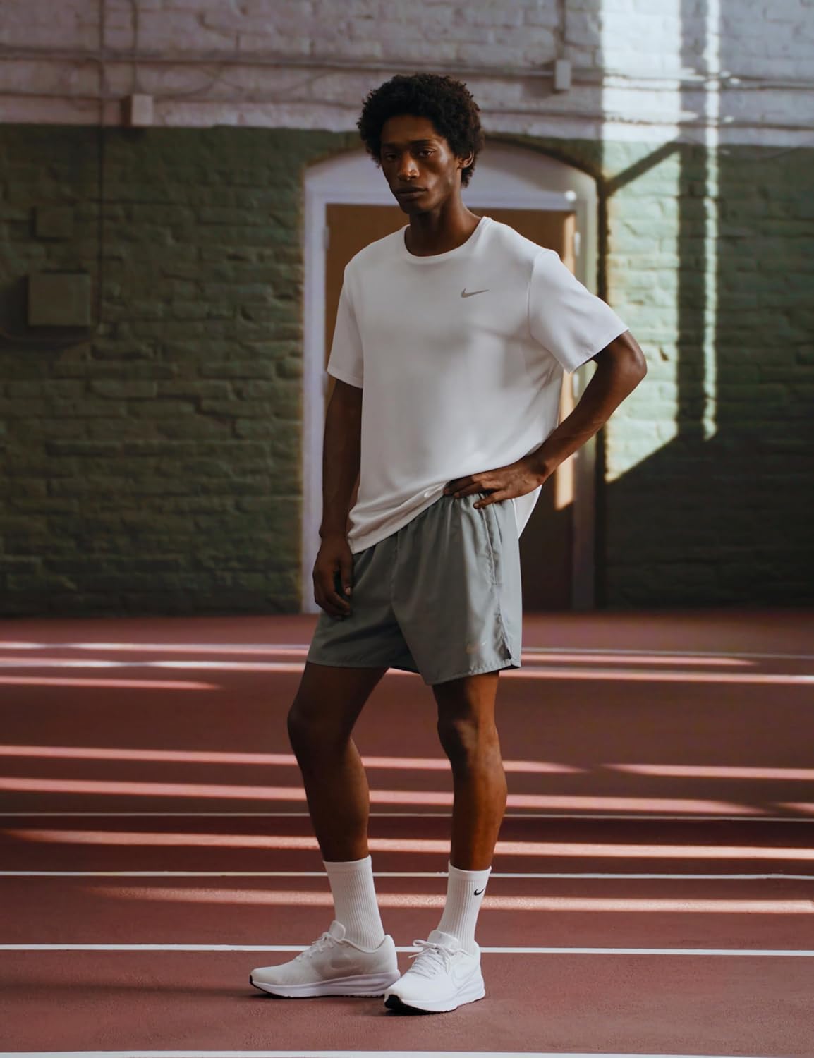 Мужские кроссовки для бега по дороге Nike Run Defy, белый/черный — фото 3
