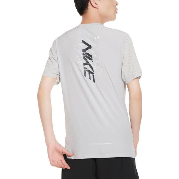 Футболка Nike Dri-FIT Breathe Rise 365 HB GX Short Sleeve Shirt 'Grey', серый — фото 3