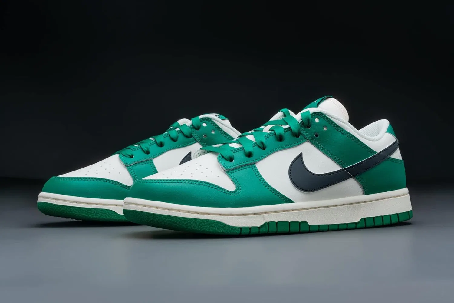 Кроссовки для скейтбординга Nike Dunk Low, Malchite Black Light Ivory — фото 2